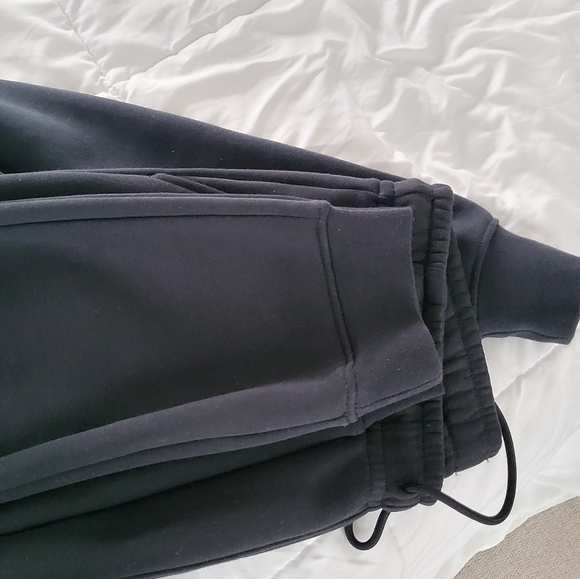 Jordan Sweatsuit - Picture 6 of 6